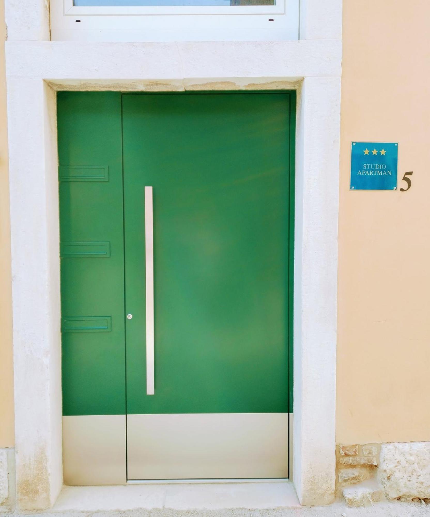 Studio Apartments Dalla Nonna Rovinj Exterior foto